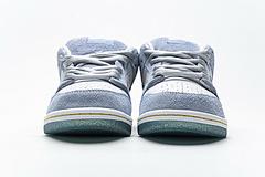 DC9936-100 Sean Cliver x Nike SB Dunk Low - Image 4