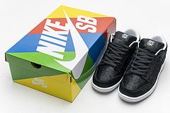 CZ5127-001 Medicom x Nike SB Dunk Low“BE@RBRICK” - Image 9